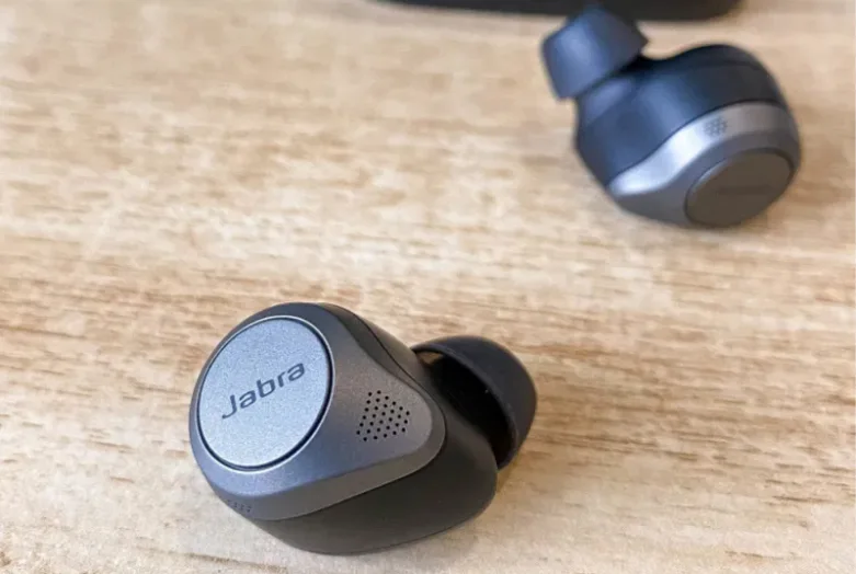 Đánh giá tai nghe Jabra Elite 85t: Tai nghe không dây hoàn hảo cho doanh nghiệp 5 Gia Ca Canh Tranh