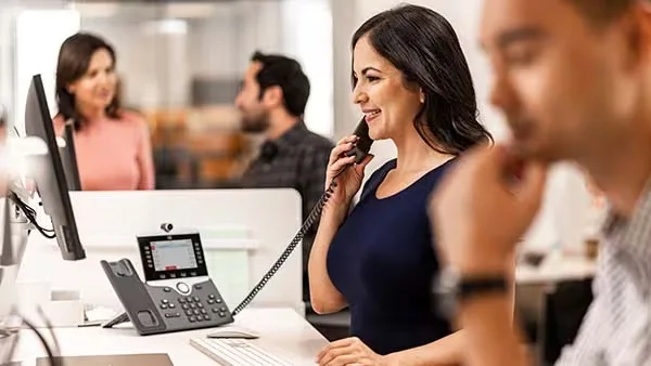 Đánh giá và so sánh điện thoại Cisco với điện thoại Polycom 4 Tinh Nang Cisco